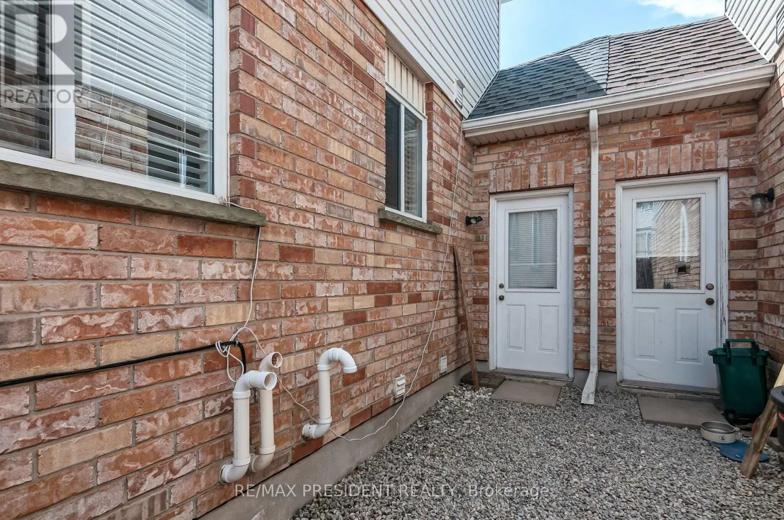 31 CHESTER DRIVE N