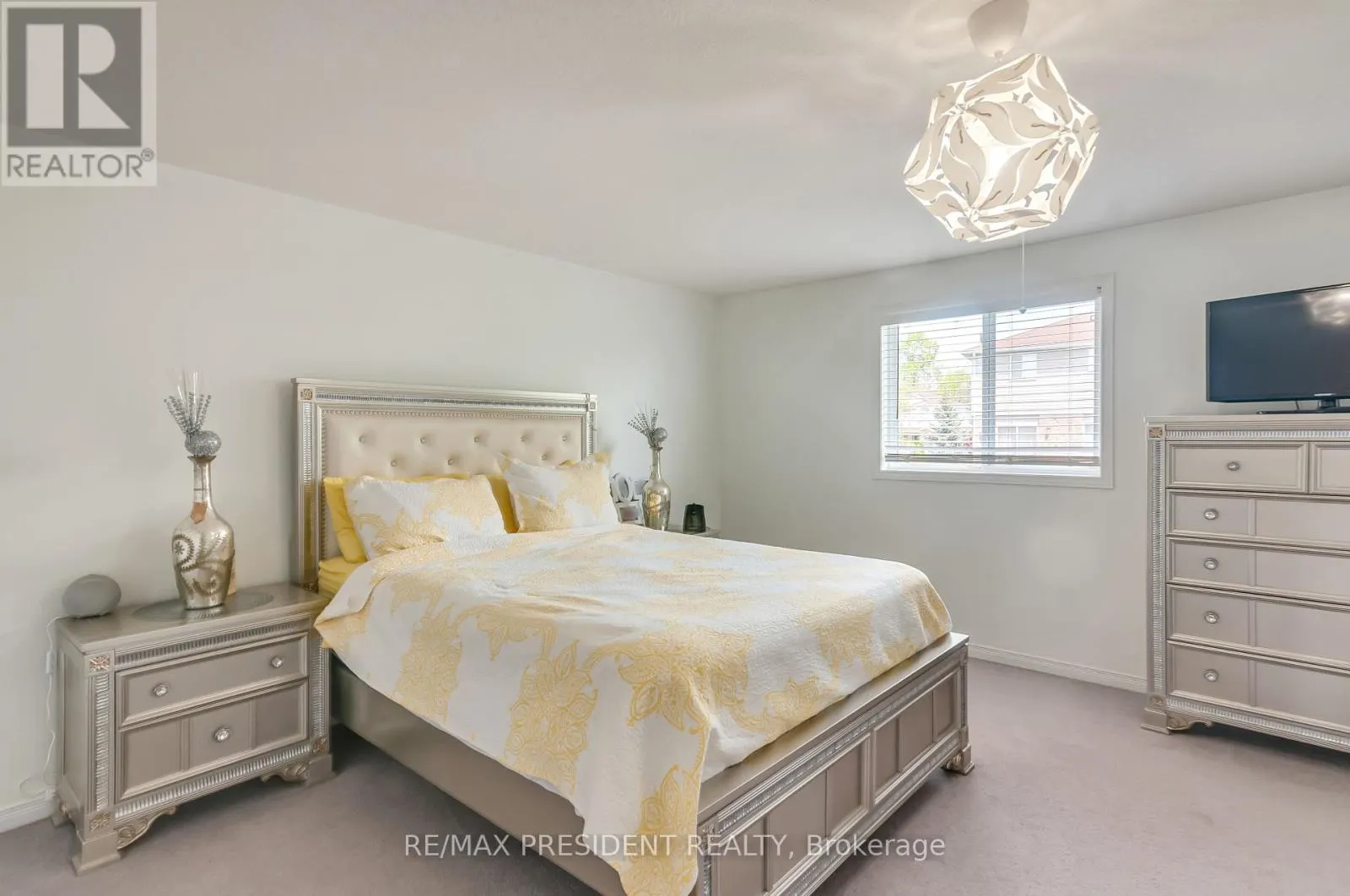 31 CHESTER DRIVE N