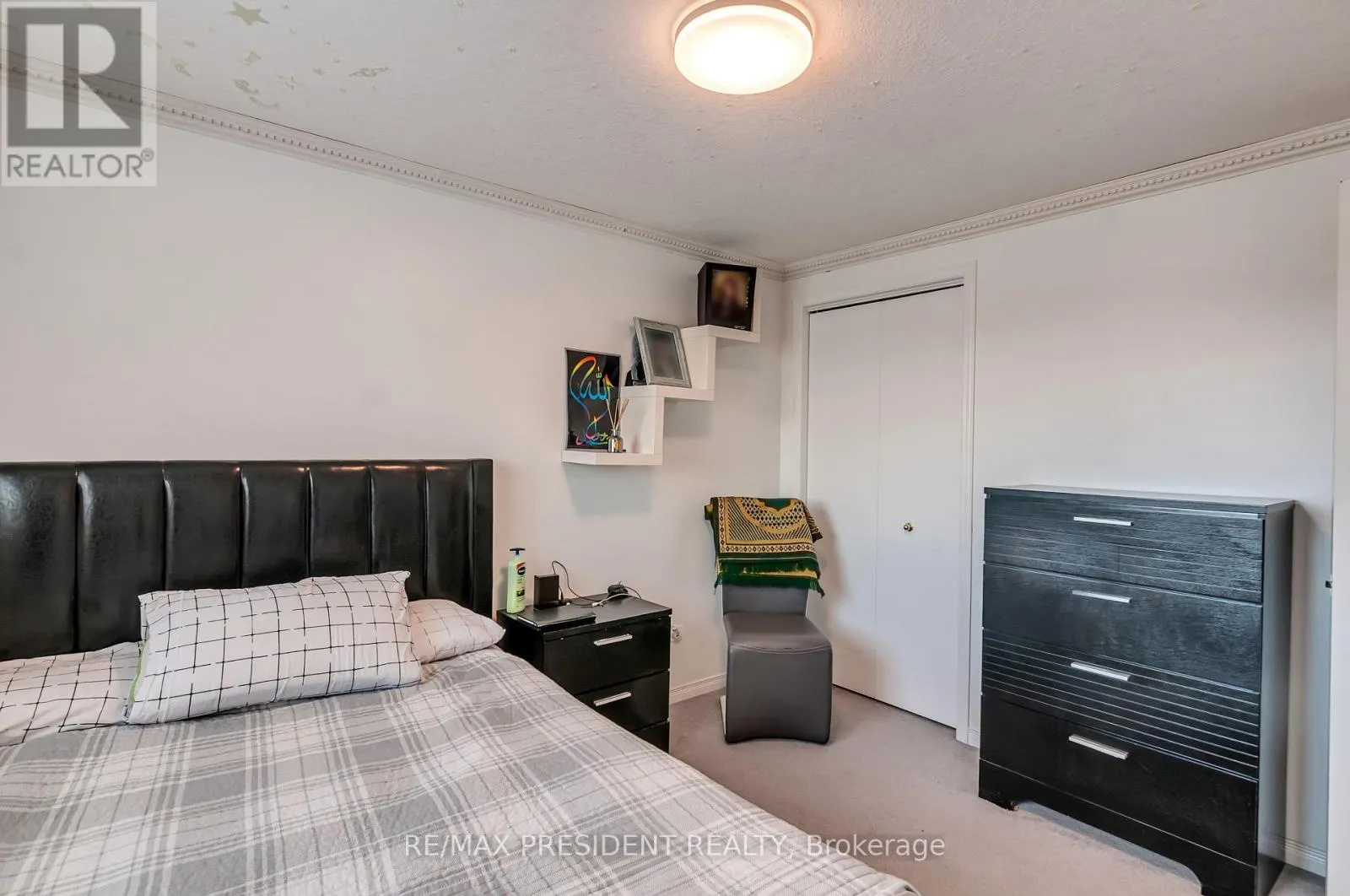 31 CHESTER DRIVE N