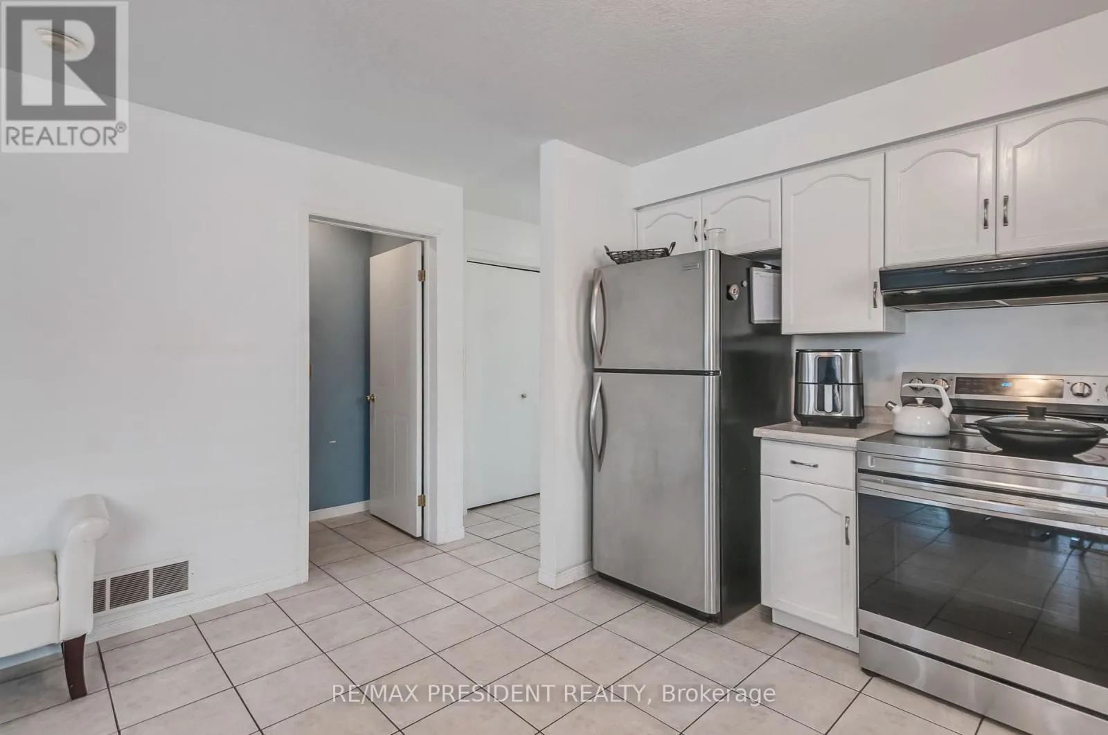 31 CHESTER DRIVE N