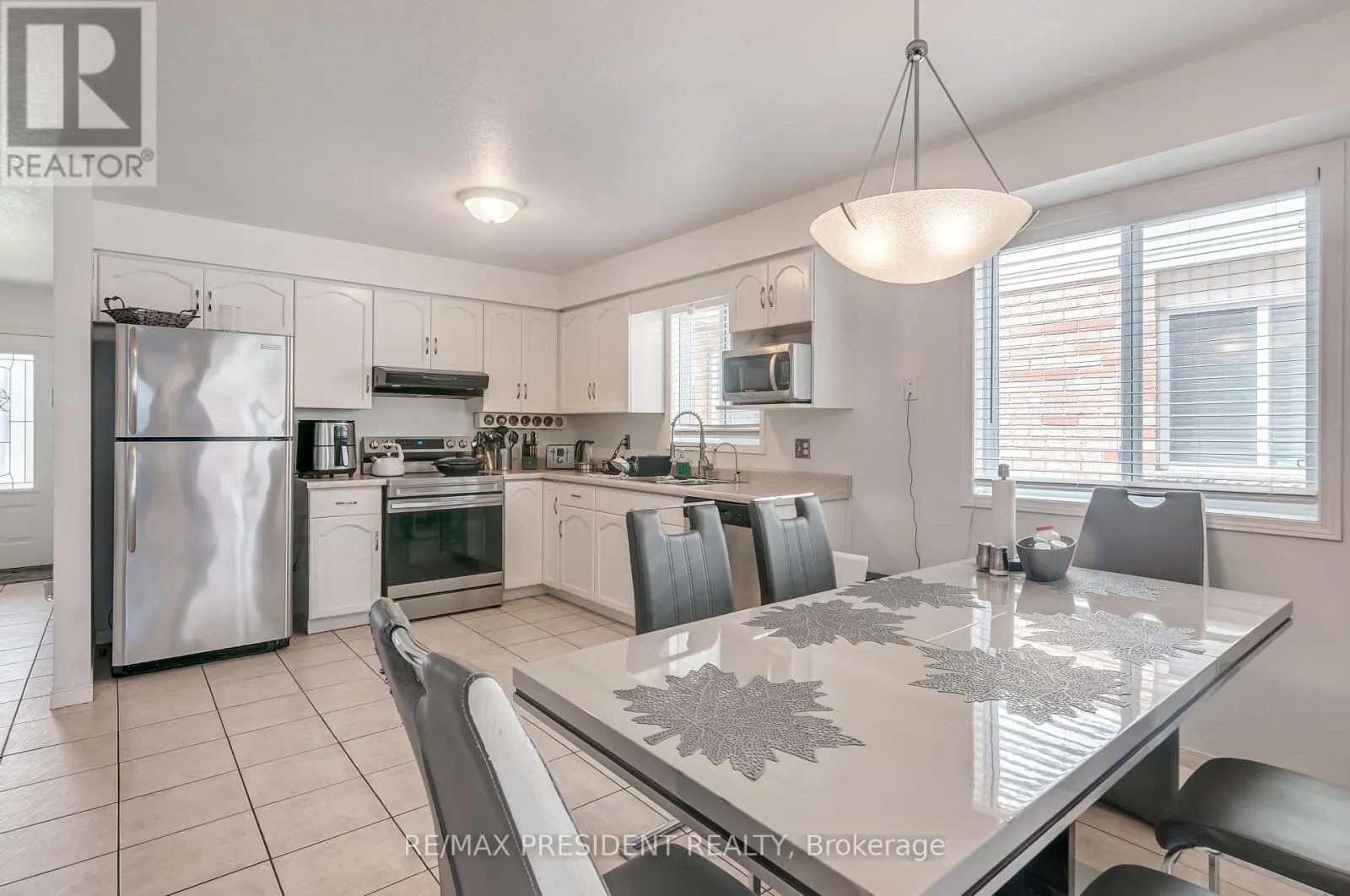 31 CHESTER DRIVE N