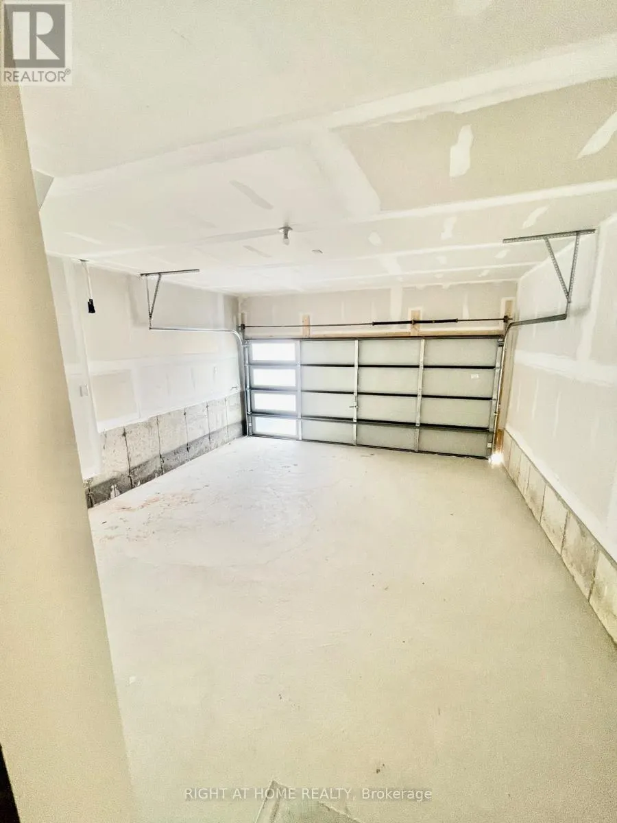 409 BARKER PARKWAY