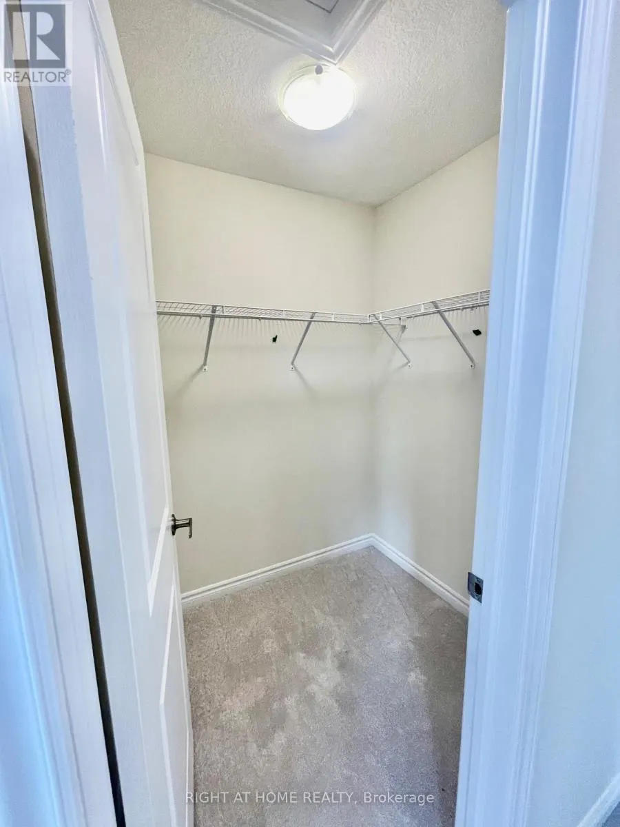 409 BARKER PARKWAY