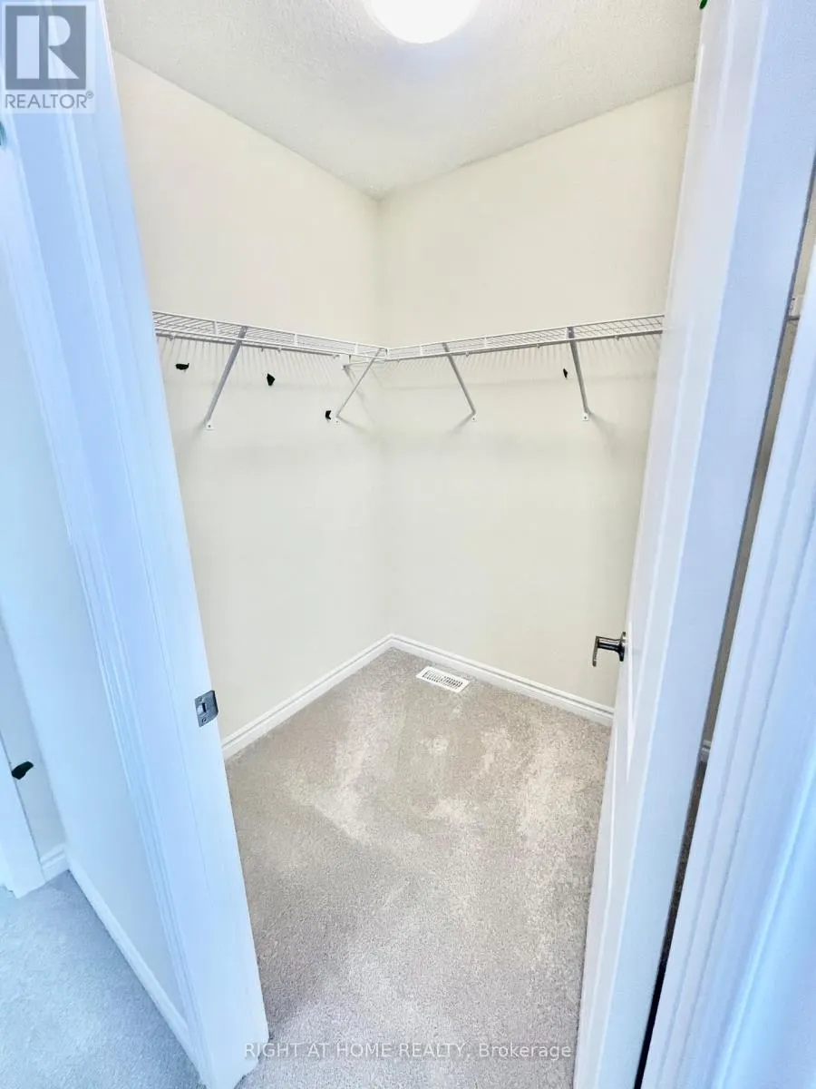 409 BARKER PARKWAY
