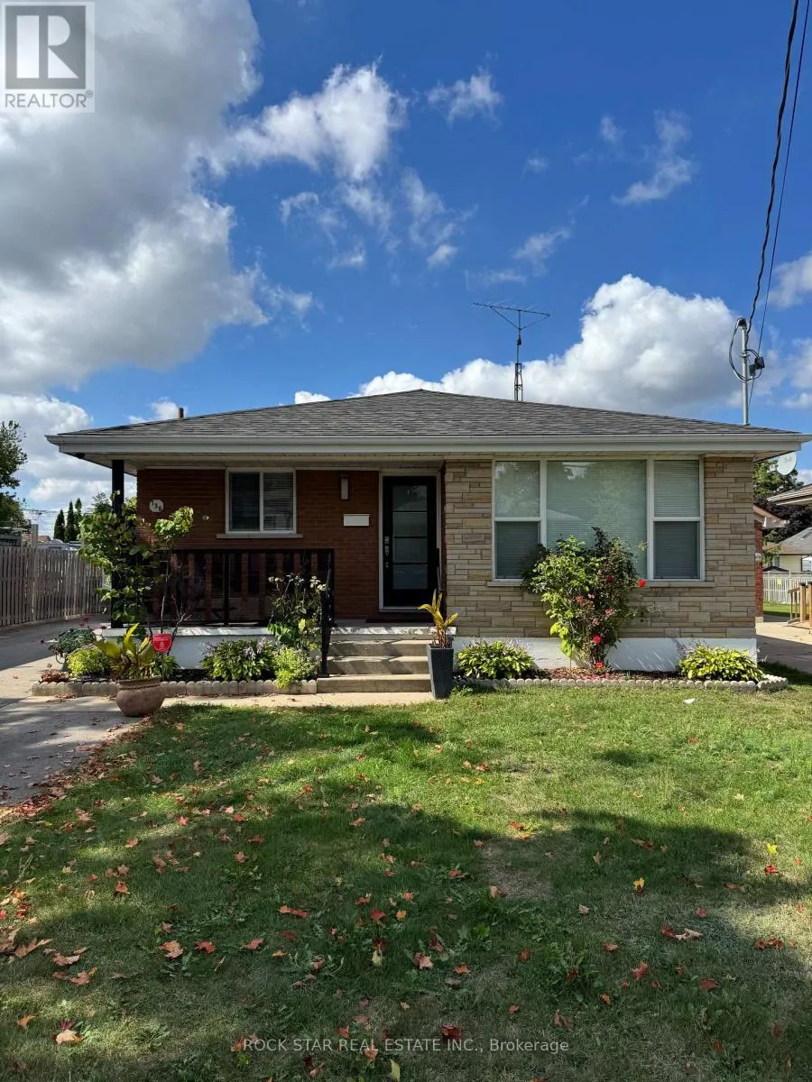 MAIN FL - 136 GRAND STREET