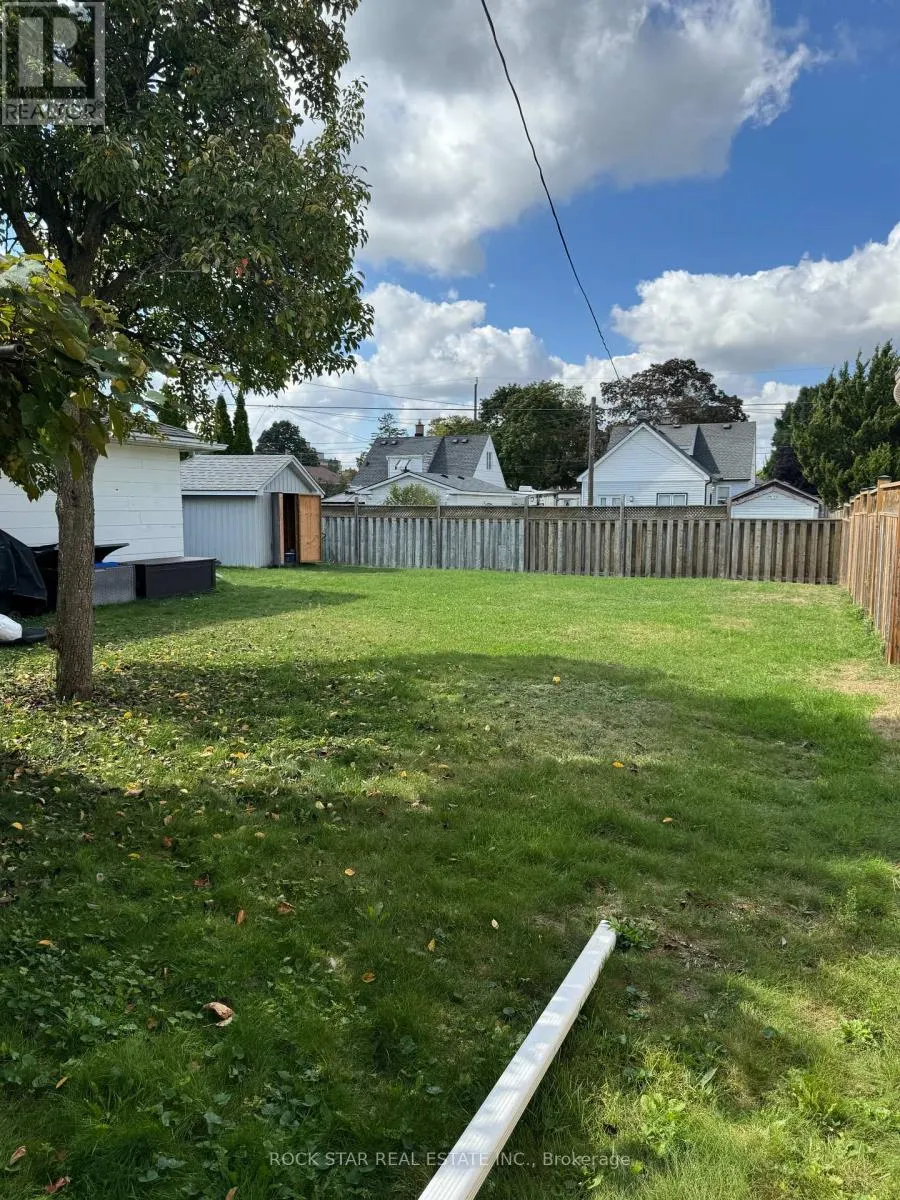 MAIN FL - 136 GRAND STREET
