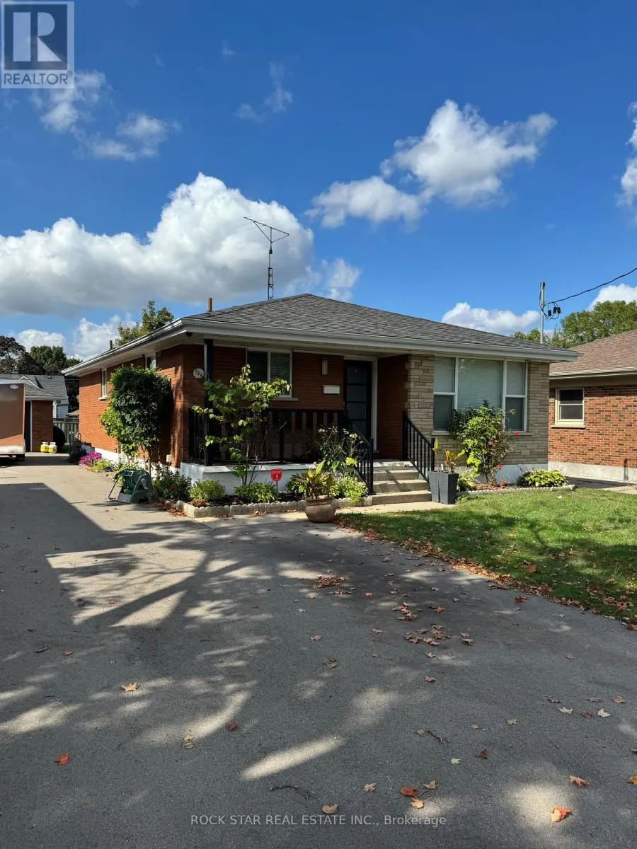 MAIN FL - 136 GRAND STREET