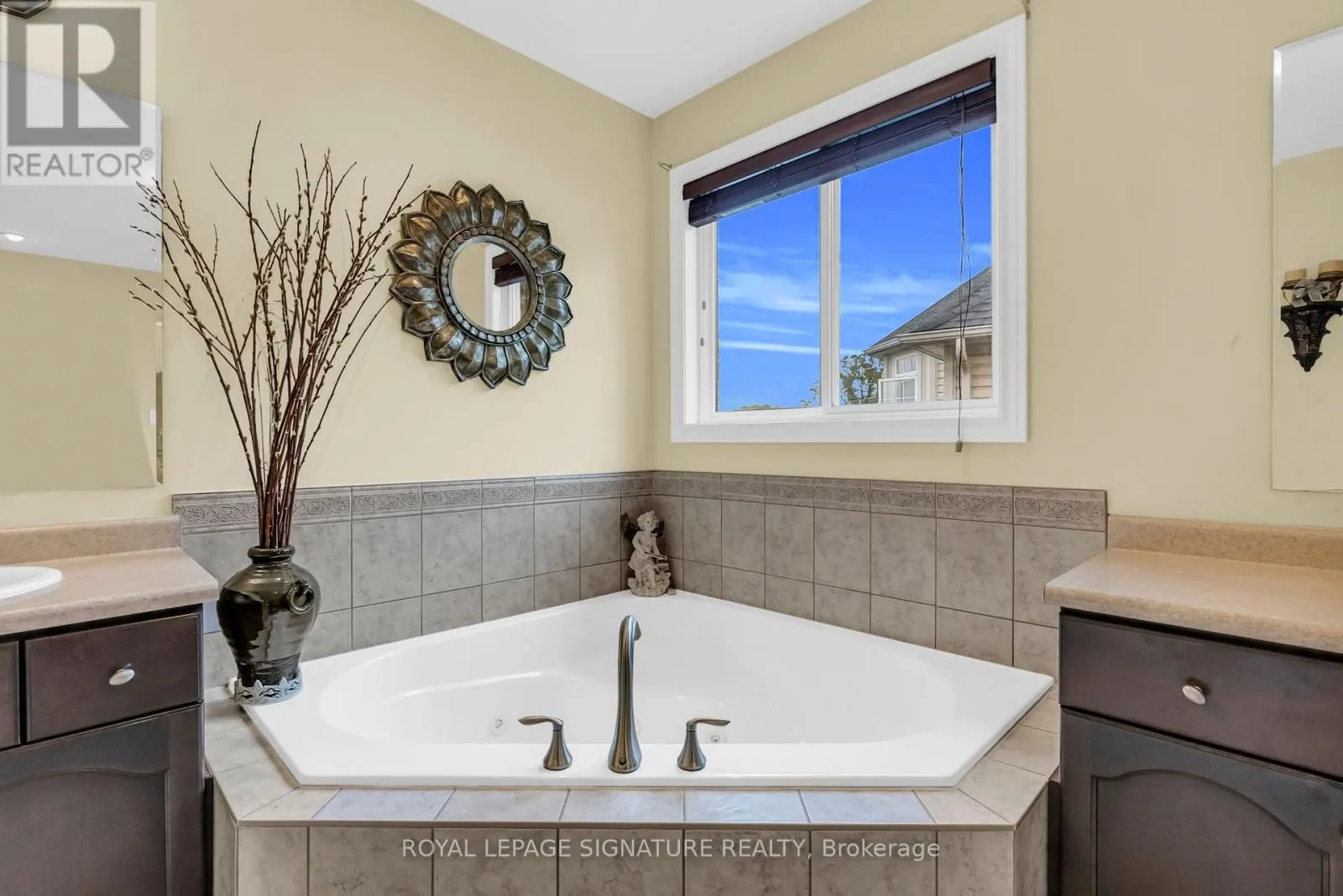 26 FRASSON DRIVE