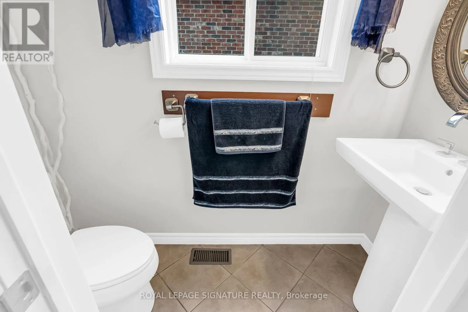 26 FRASSON DRIVE