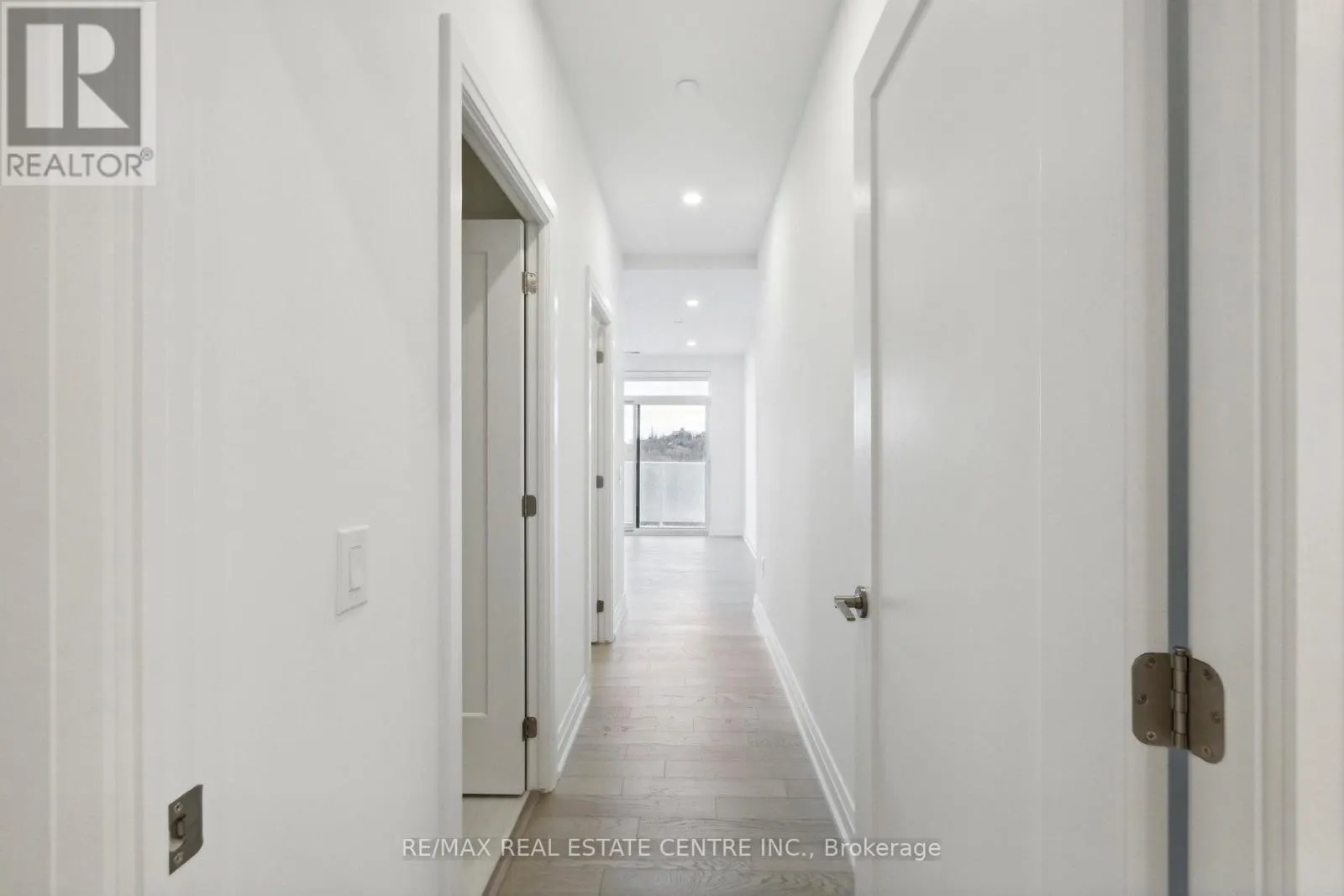 602 - 71 WYNDHAM STREET S