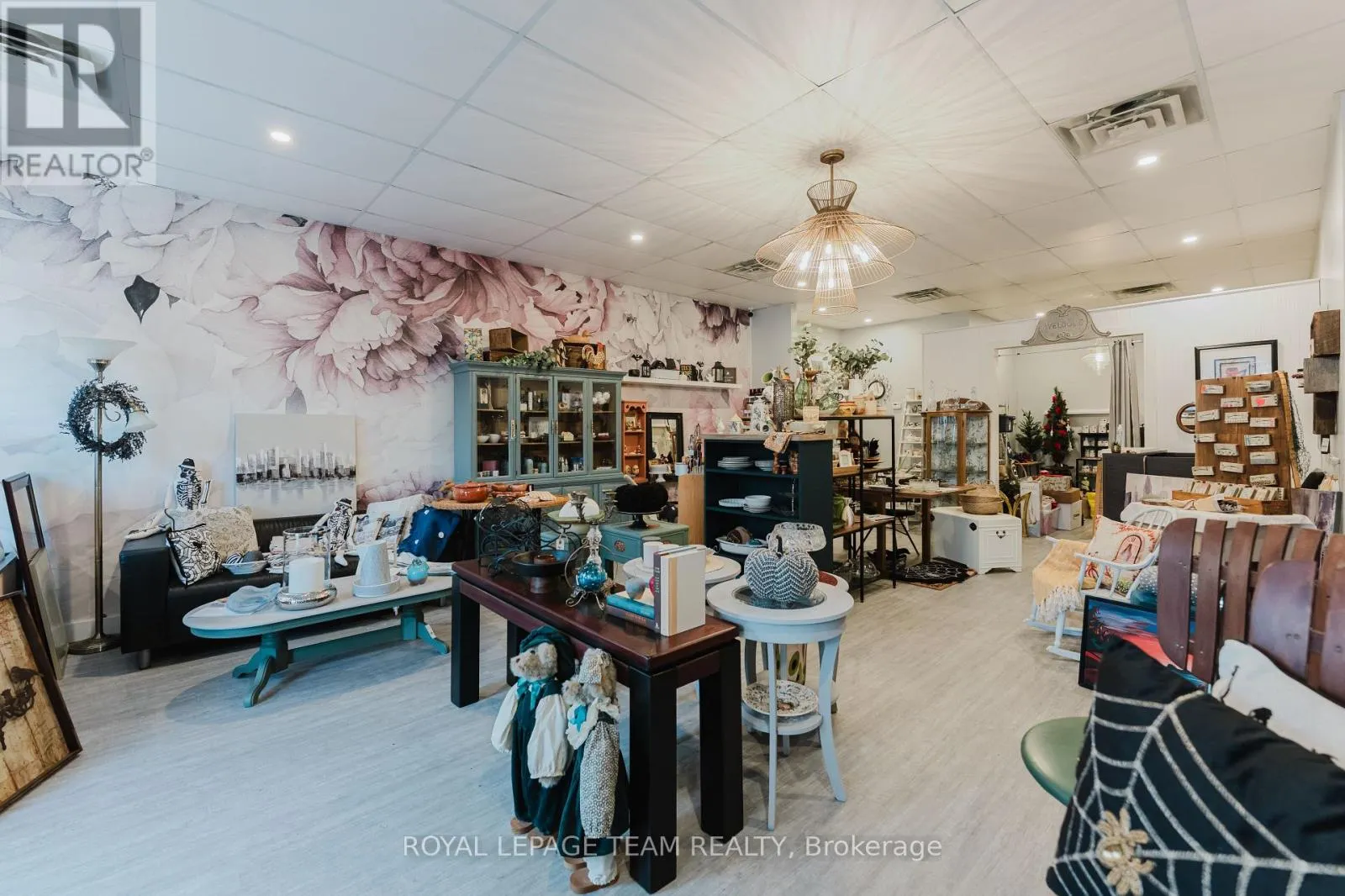 UNIT 7 - 75 ELGIN STREET W