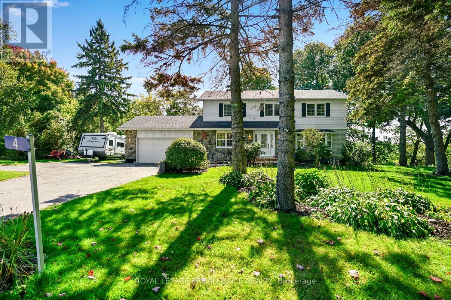 4 CONNELL PLACE