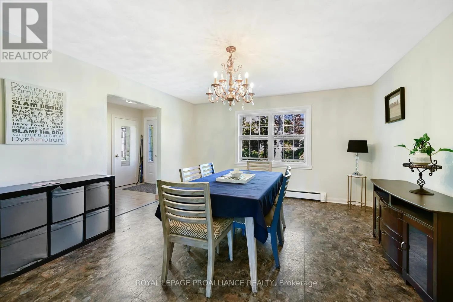 4 CONNELL PLACE