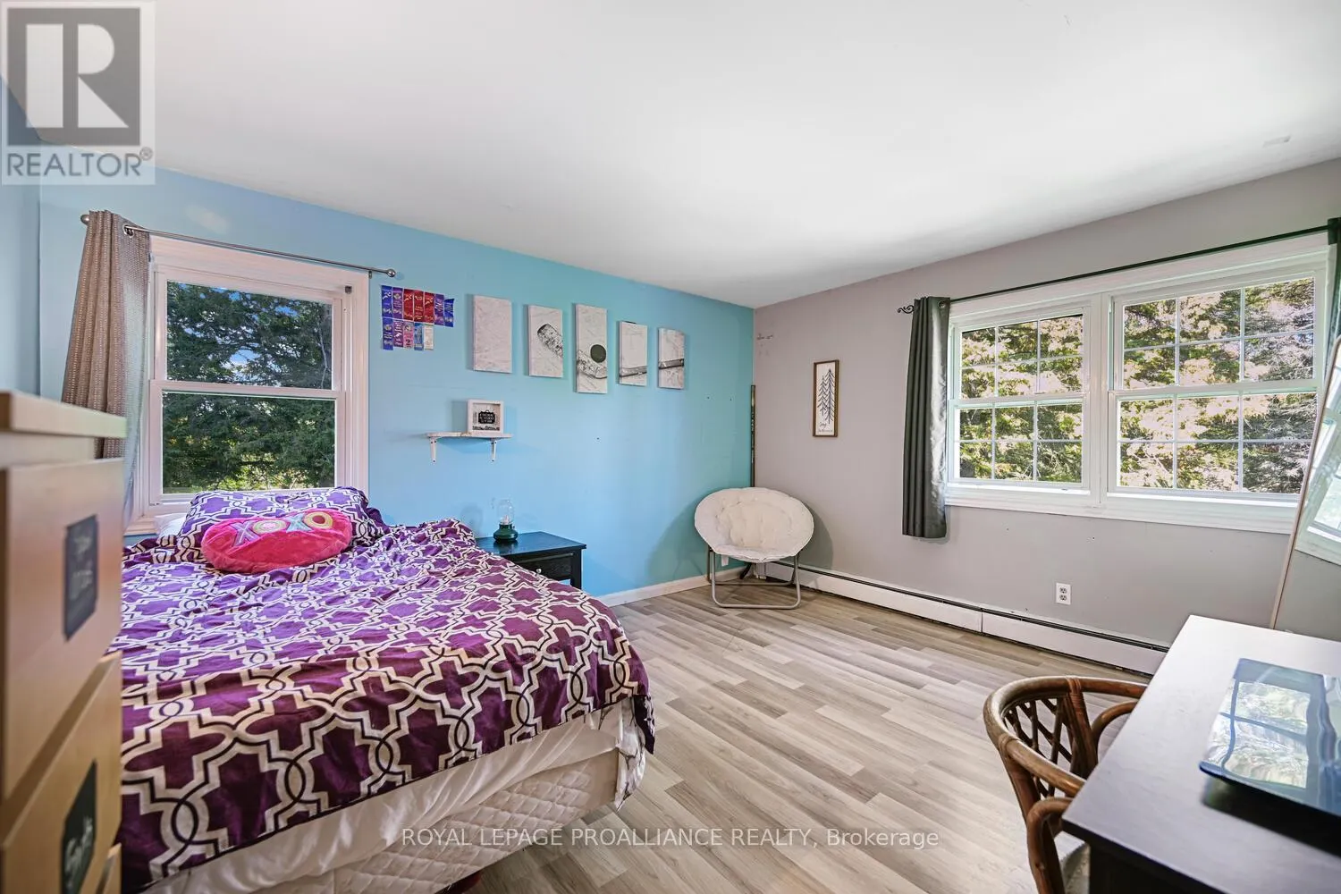 4 CONNELL PLACE