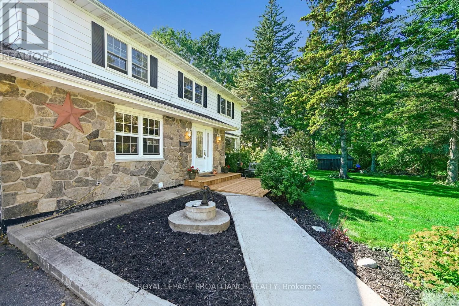 4 CONNELL PLACE