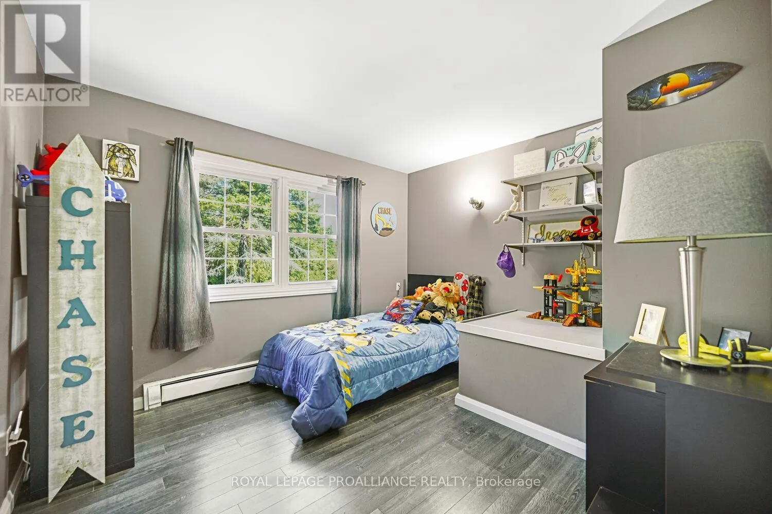4 CONNELL PLACE