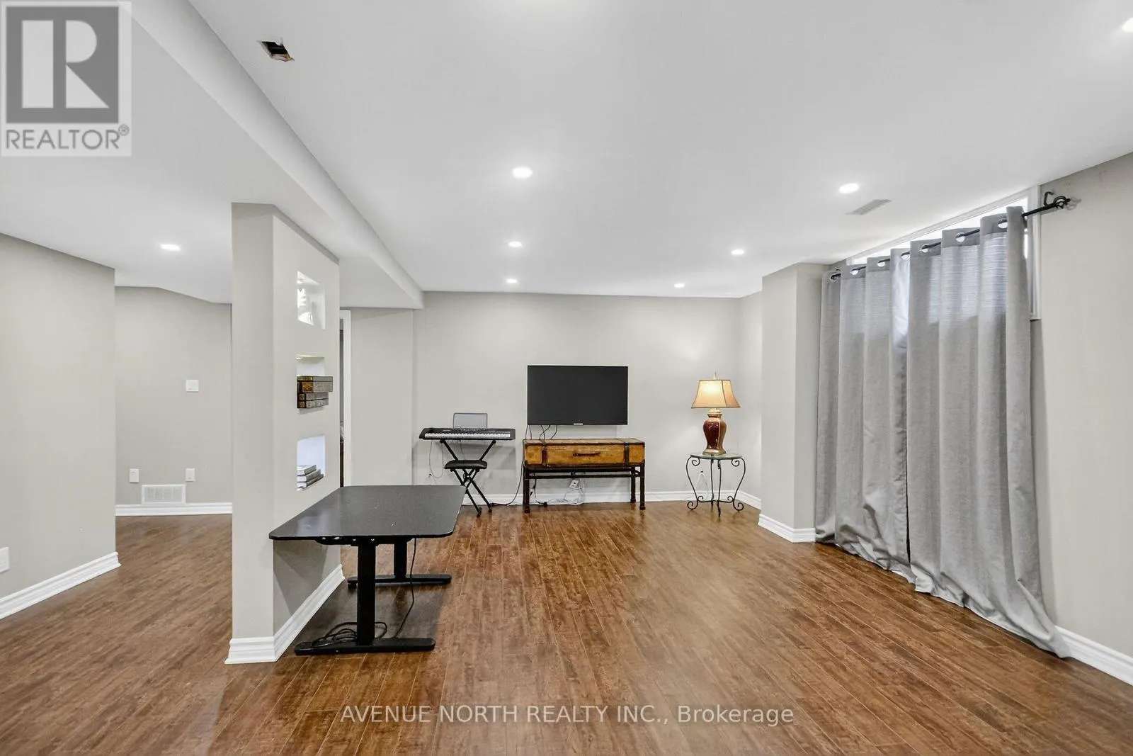 91 MAPLE STAND WAY