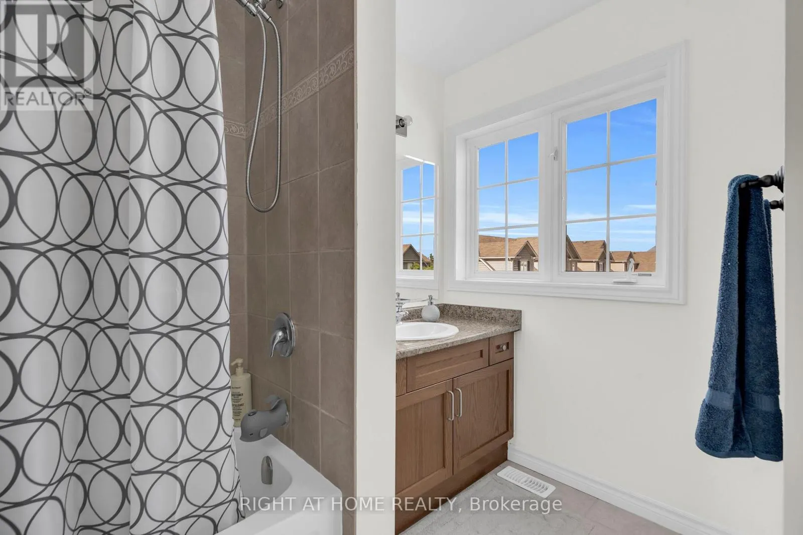 B - 630 WOODLAWN ROAD E