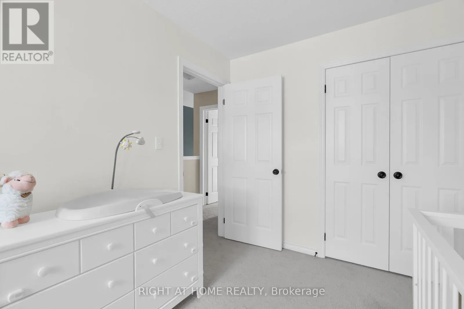 B - 630 WOODLAWN ROAD E