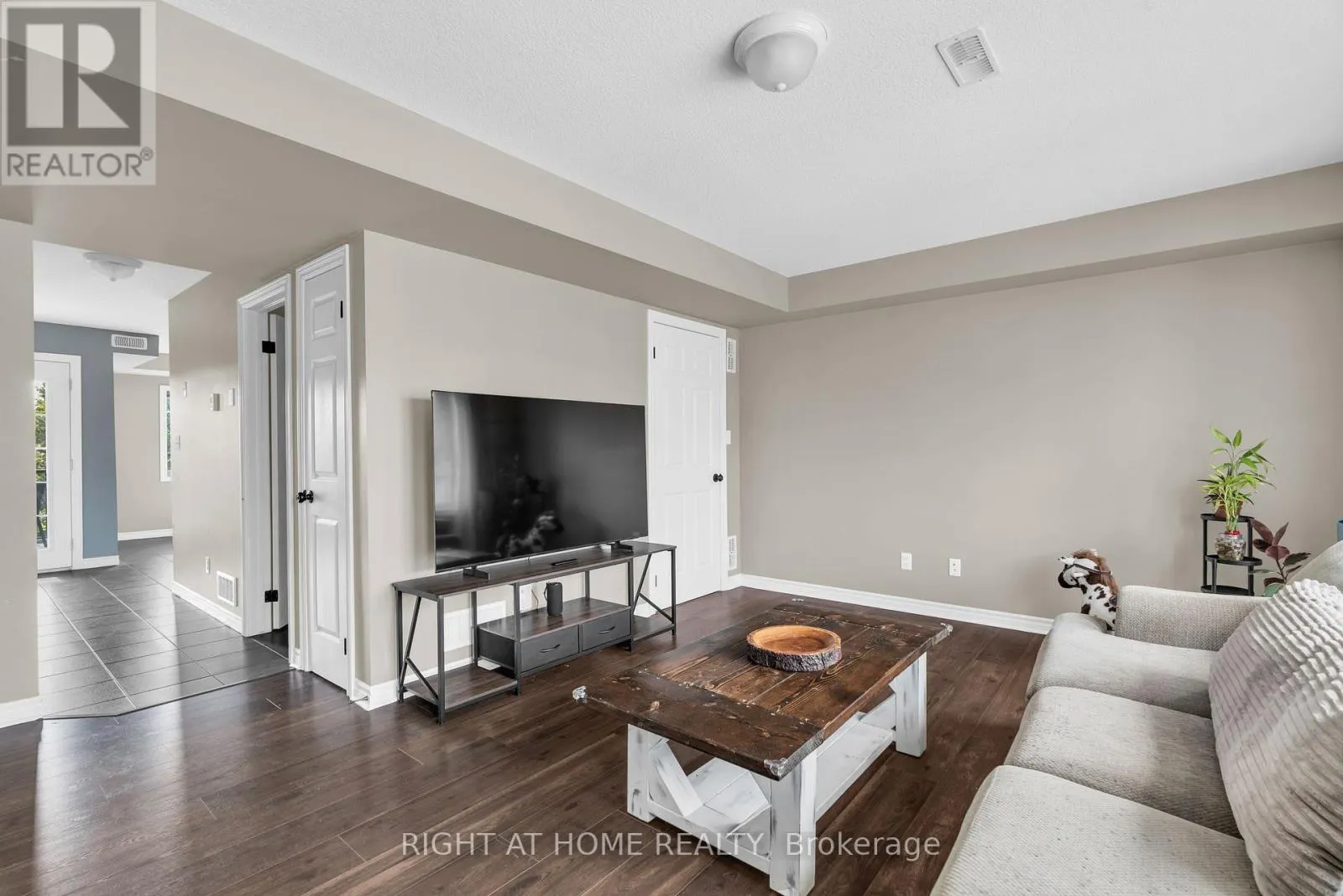 B - 630 WOODLAWN ROAD E