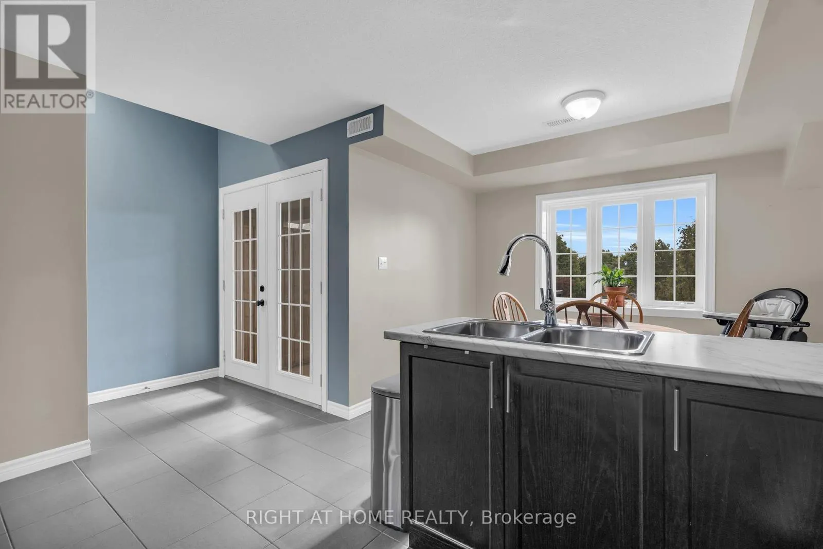 B - 630 WOODLAWN ROAD E