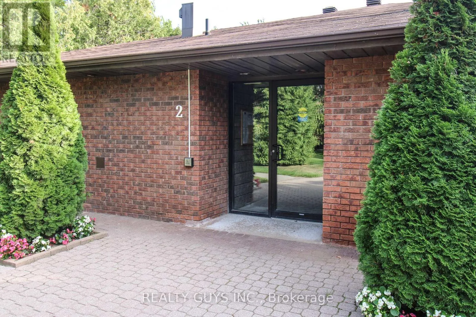 #4 - 200 EAST STREET S, ##4