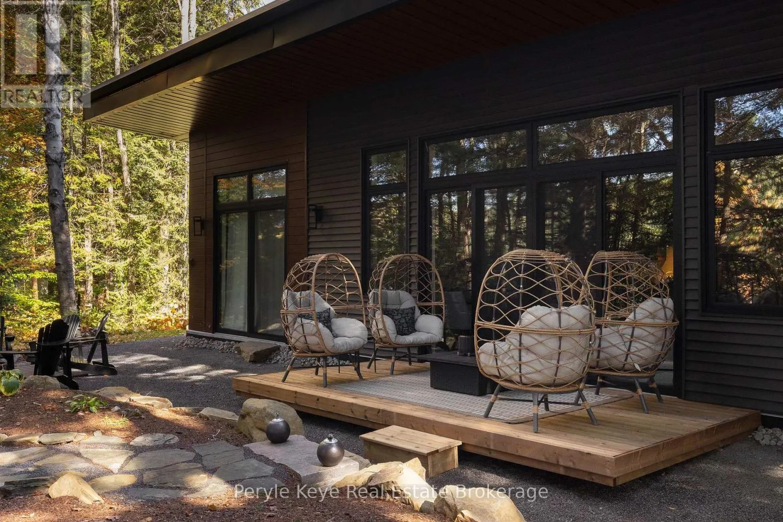 1-1387 OXBOW LAKE ROAD