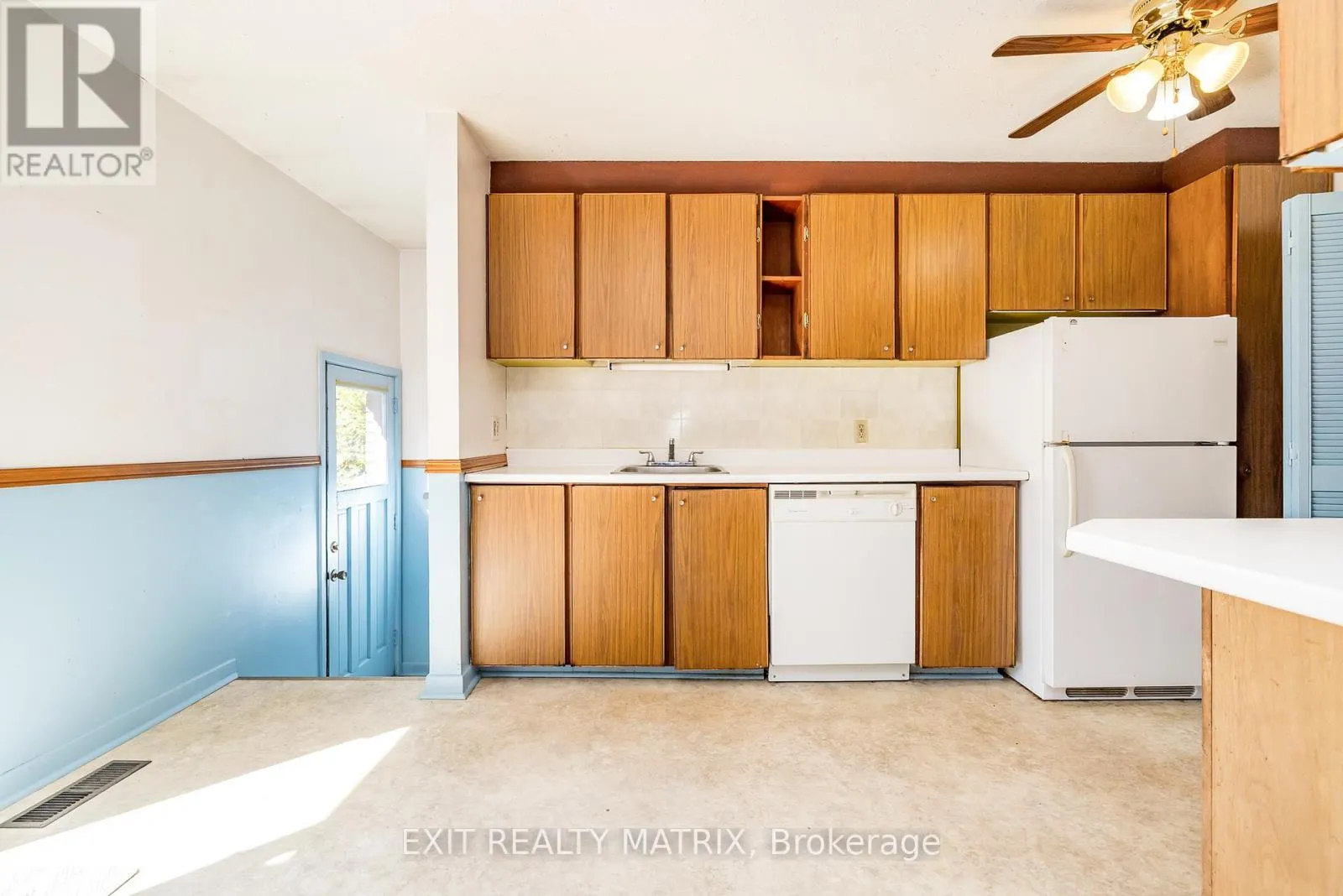 8 BRIAN CRESCENT