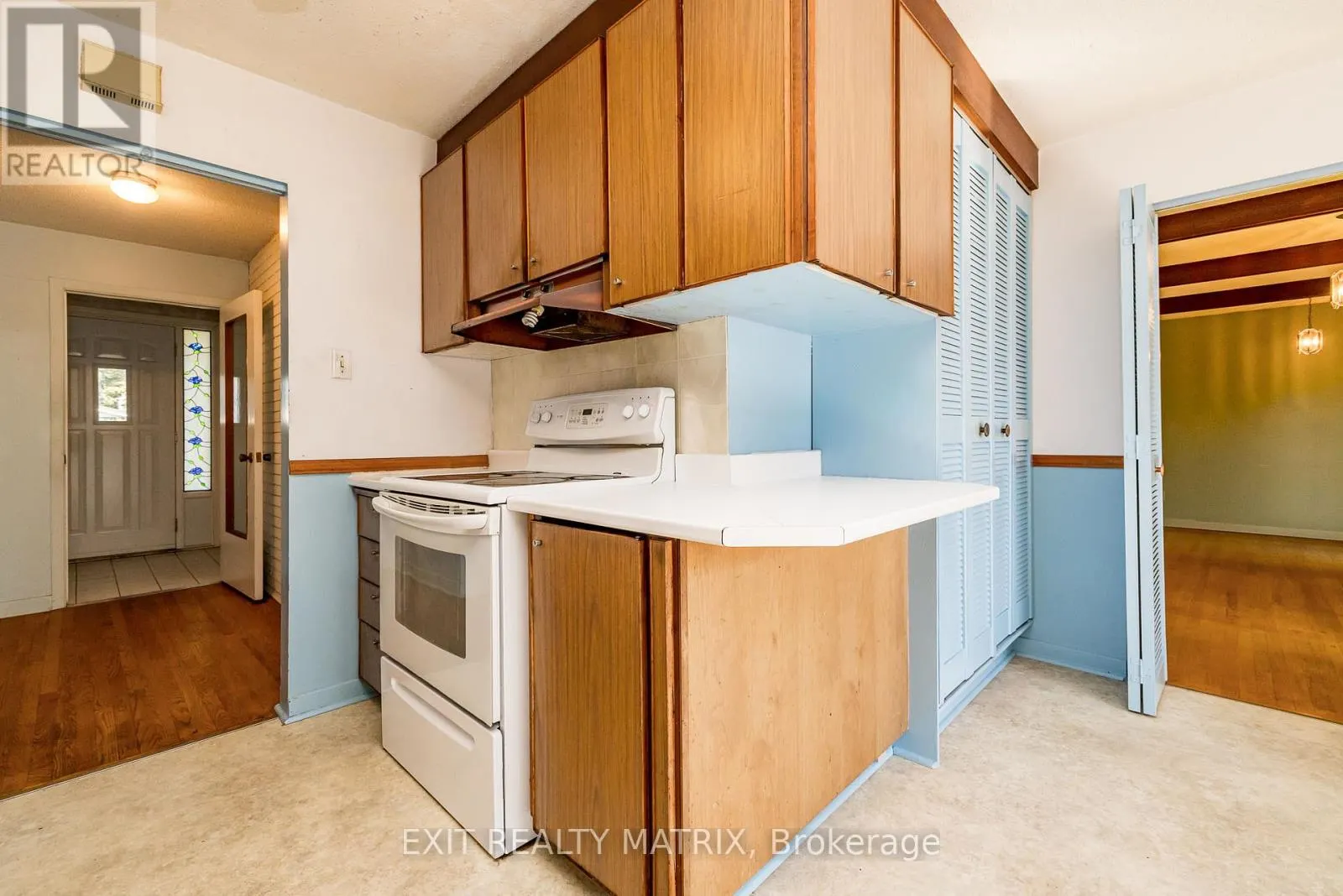 8 BRIAN CRESCENT