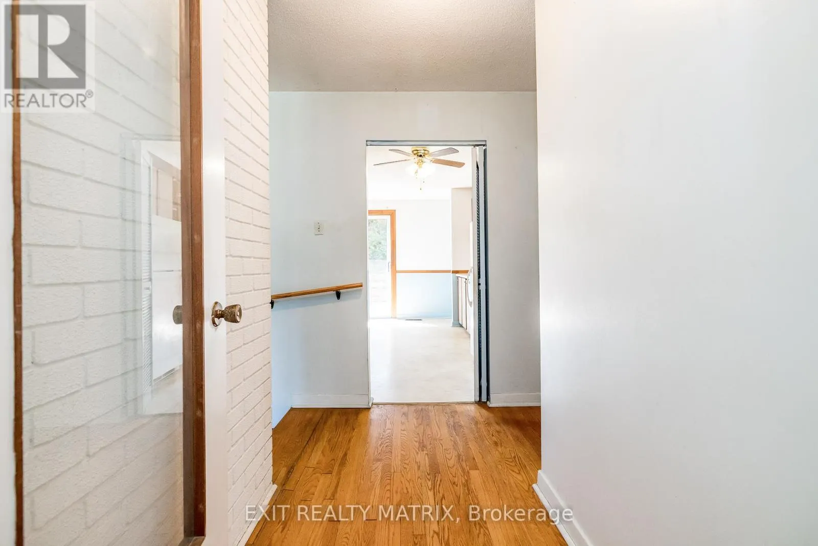 8 BRIAN CRESCENT