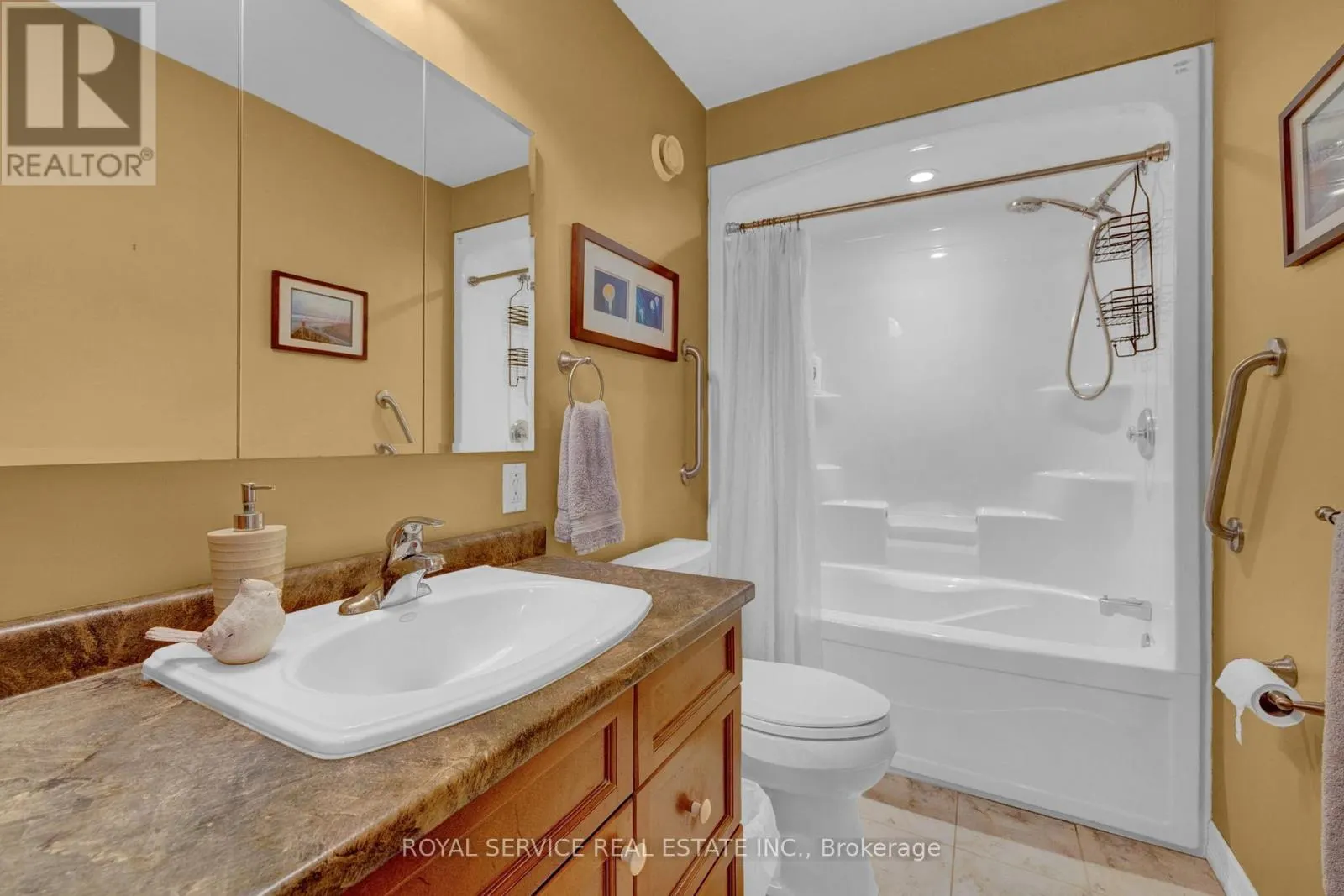 165 - 5127 HALSTEAD BEACH ROAD ROAD, #165