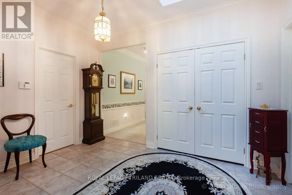23 - 1040 RIVERSIDE DRIVE, #23