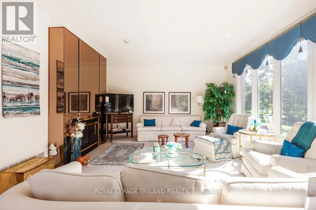 23 - 1040 RIVERSIDE DRIVE, #23
