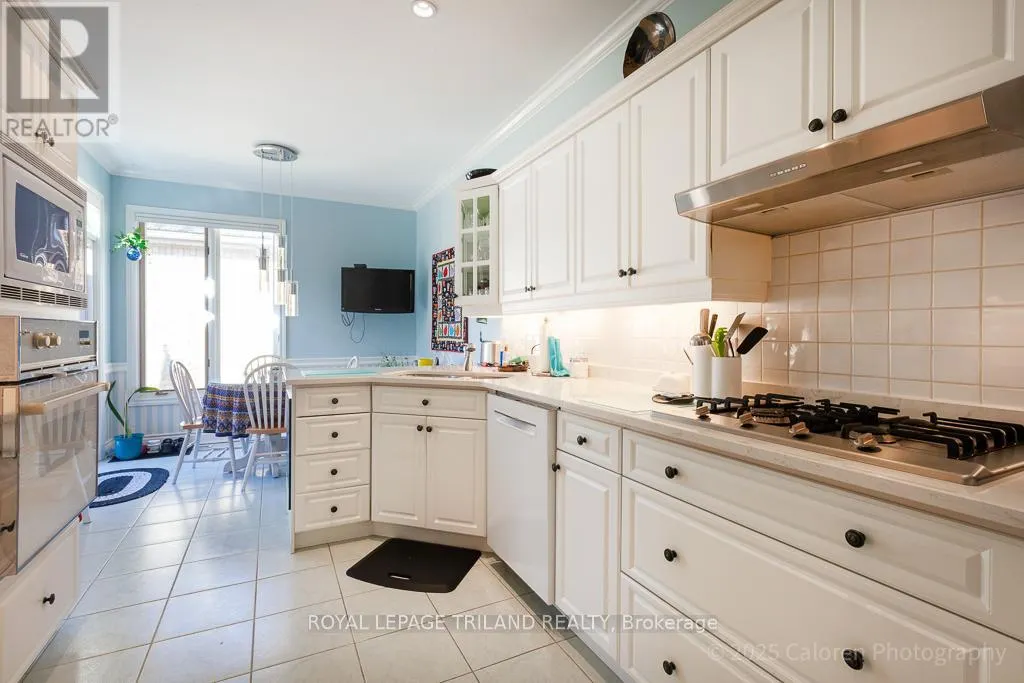 23 - 1040 RIVERSIDE DRIVE, #23