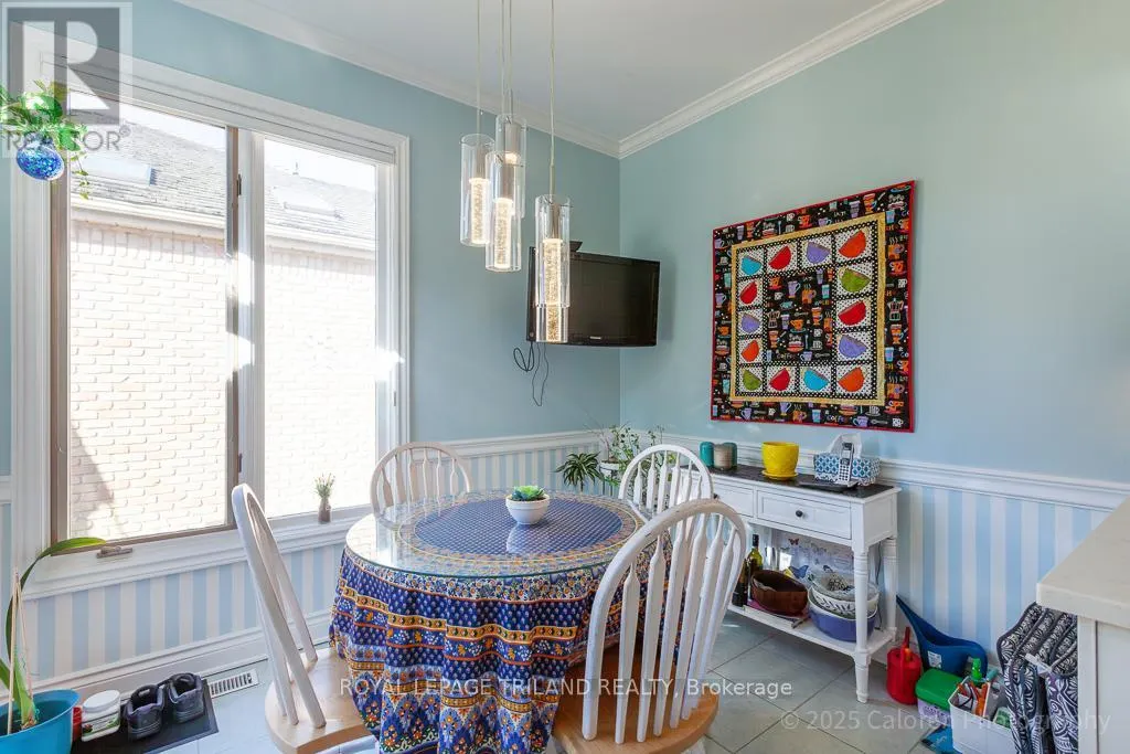 23 - 1040 RIVERSIDE DRIVE, #23