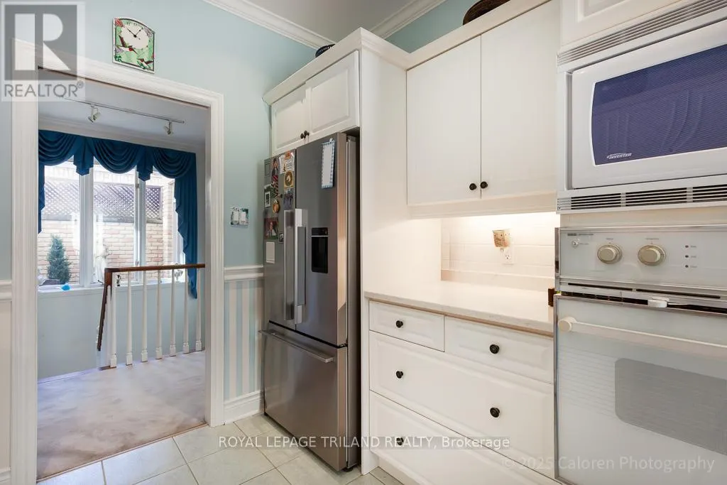 23 - 1040 RIVERSIDE DRIVE, #23