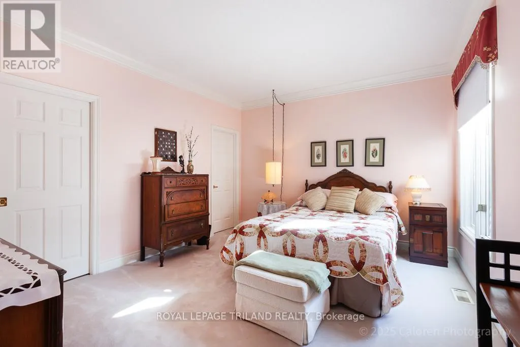 23 - 1040 RIVERSIDE DRIVE, #23