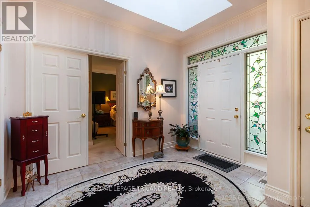 23 - 1040 RIVERSIDE DRIVE, #23