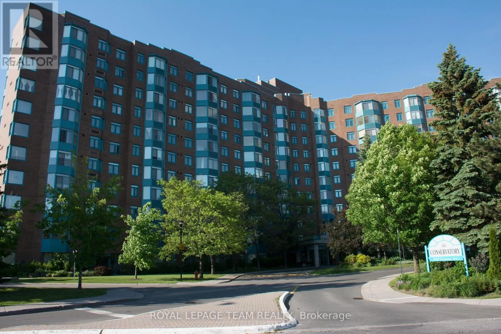 209 - 1025 GRENON AVENUE