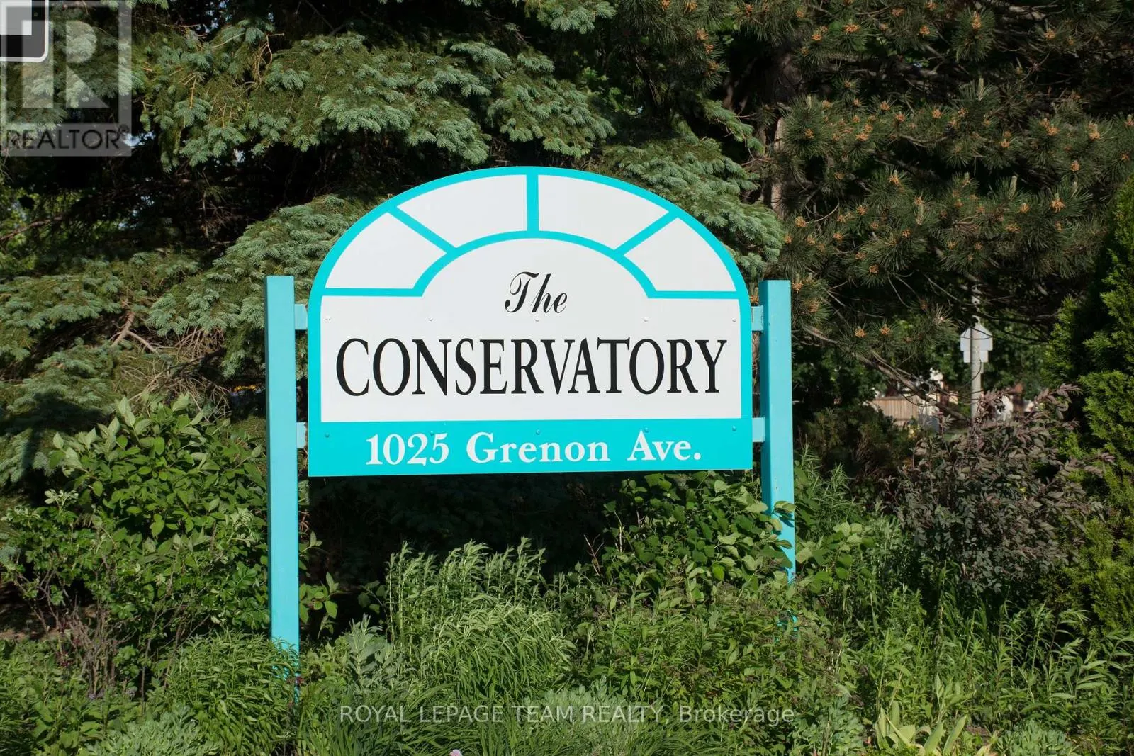 209 - 1025 GRENON AVENUE