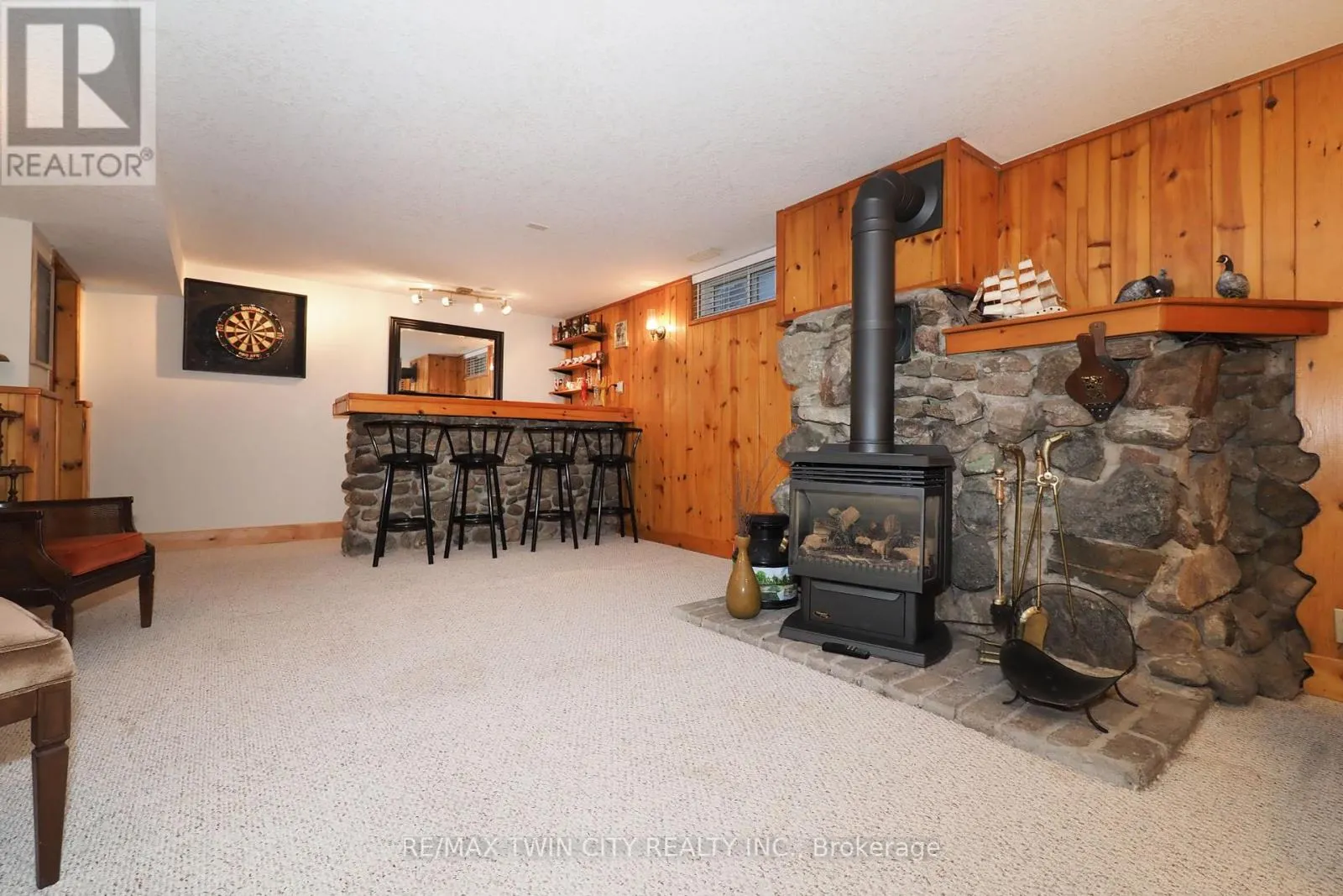 44 MILTON AVENUE W