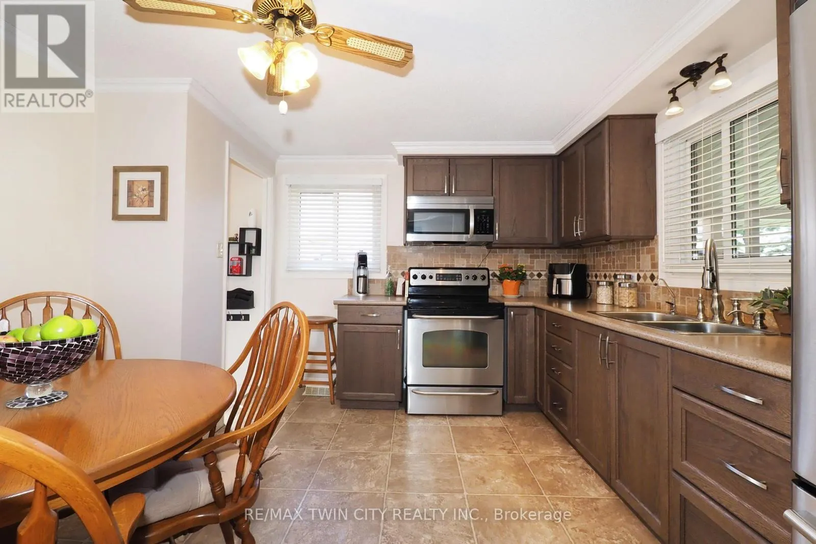 44 MILTON AVENUE W