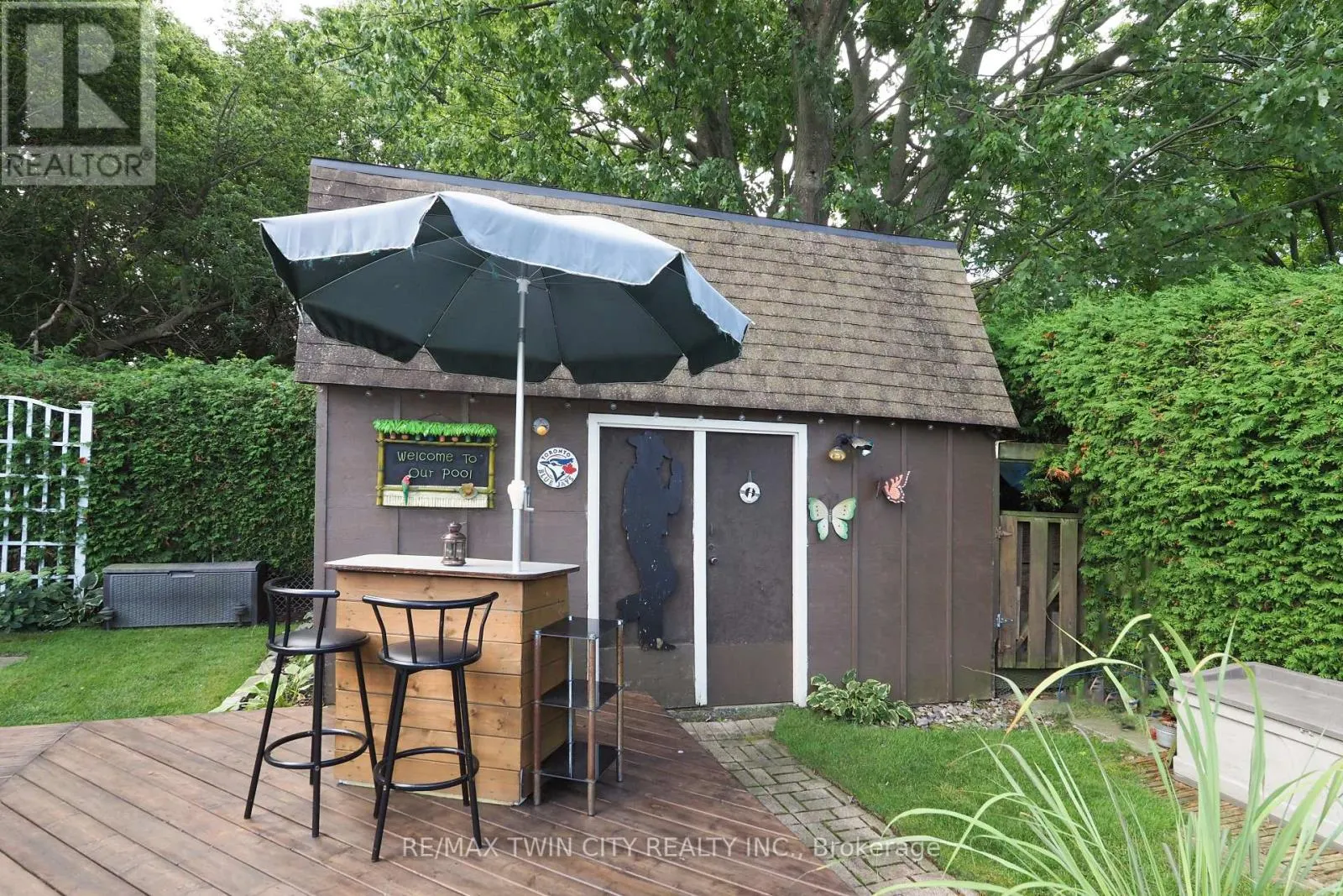 44 MILTON AVENUE W