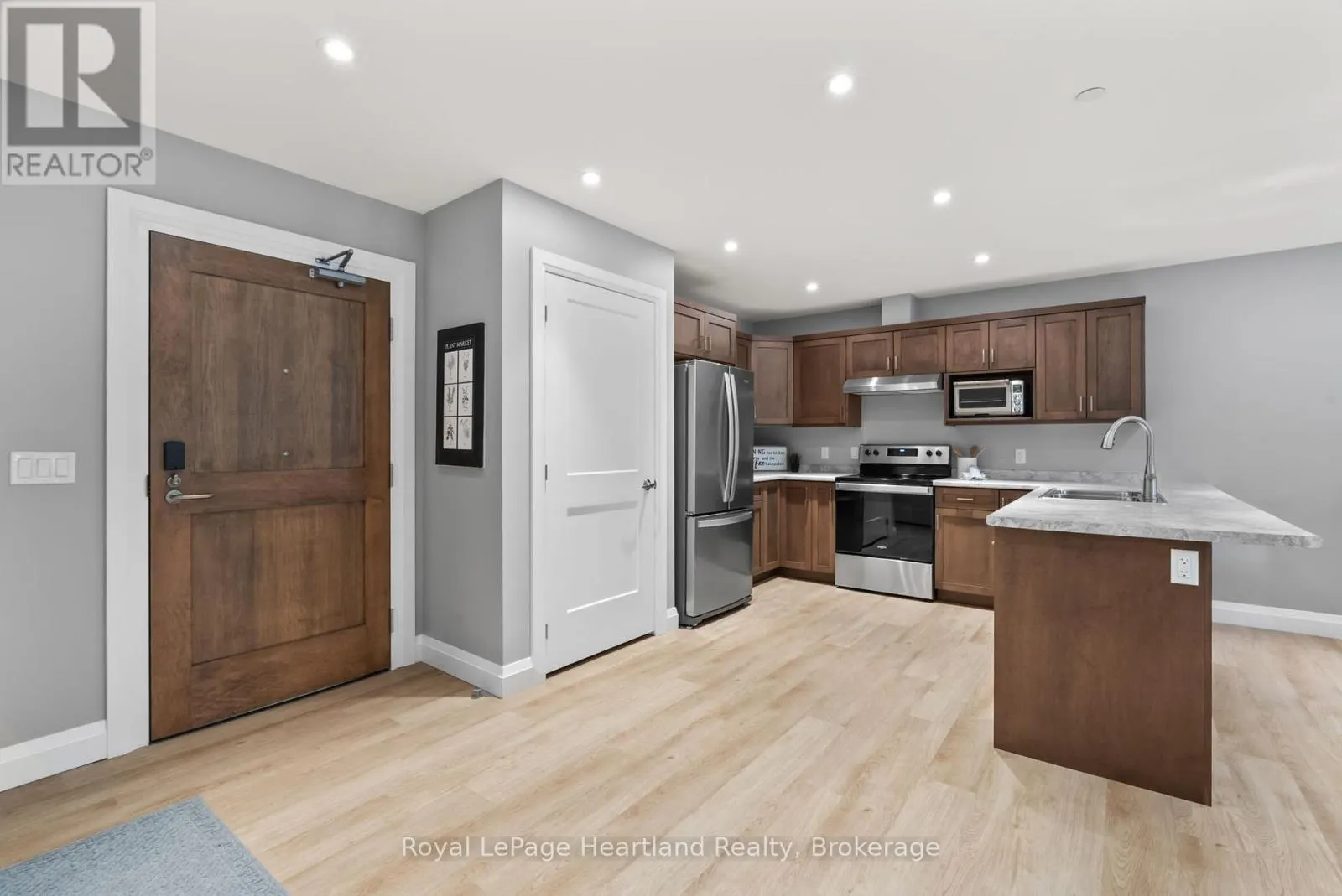 406 - 187 VICTORIA STREET W, #406
