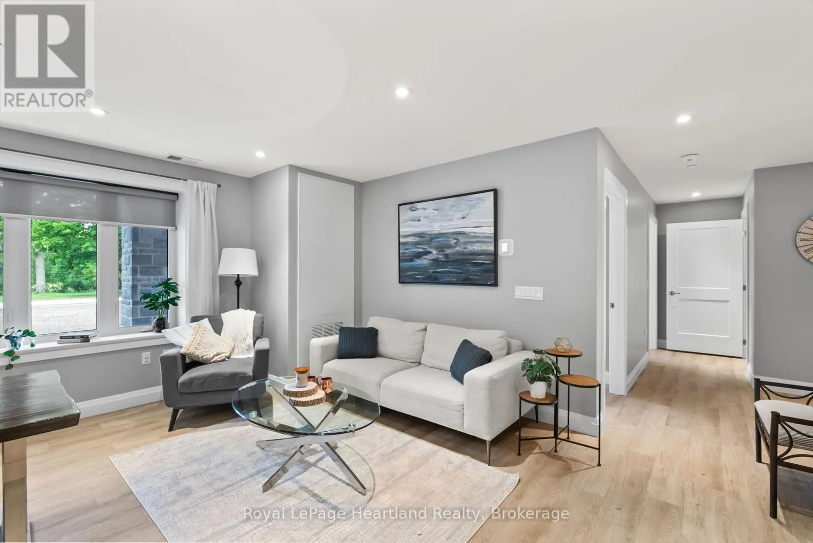 406 - 187 VICTORIA STREET W, #406