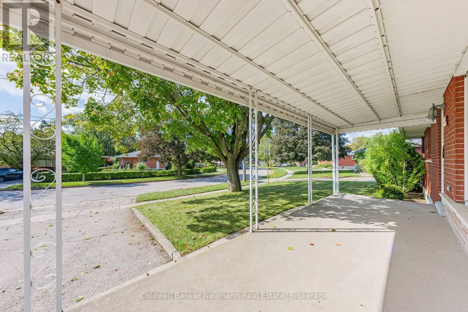 23 SUNNYLEA CRESCENT