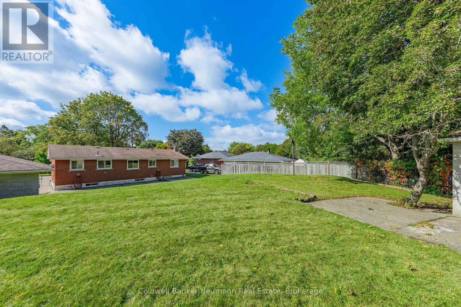 23 SUNNYLEA CRESCENT