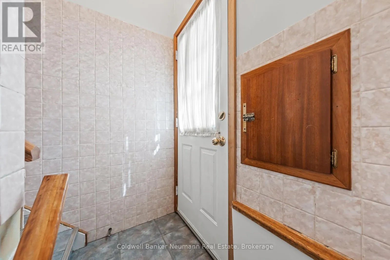 23 SUNNYLEA CRESCENT