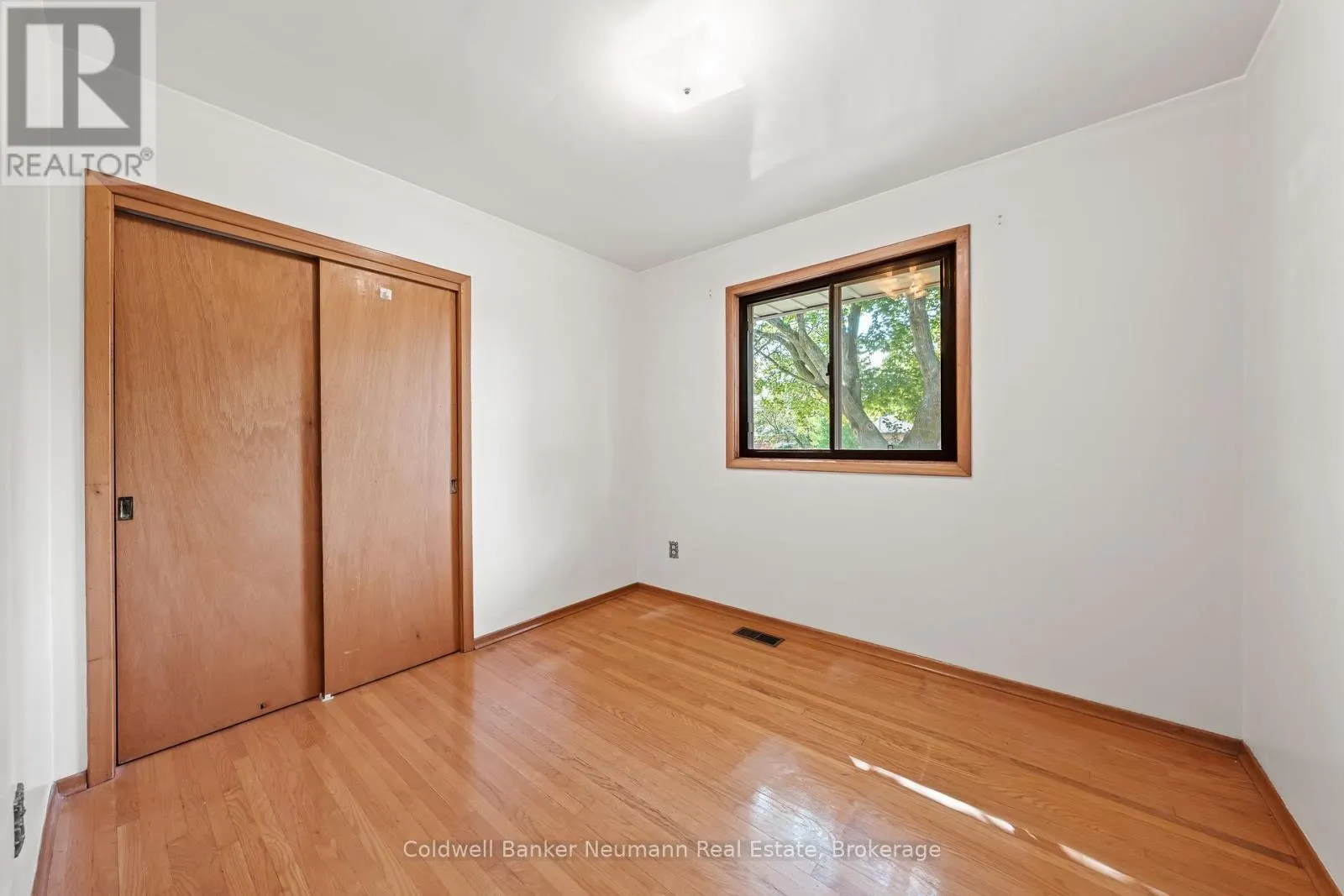 23 SUNNYLEA CRESCENT
