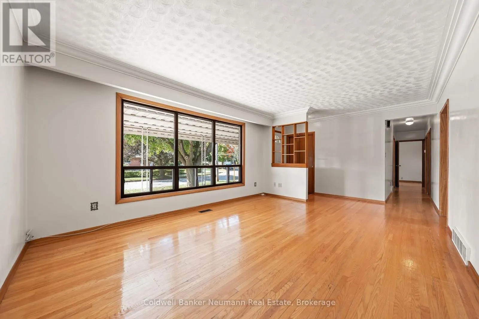23 SUNNYLEA CRESCENT